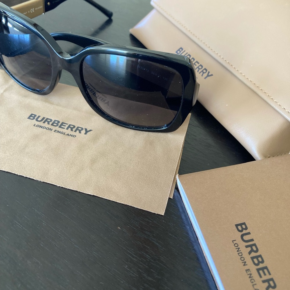 Burberry sunglasses